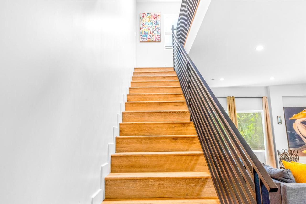 Stylish Sherman Oaks Townhouse 3Bed + 3.5Bath All Master Suites لوس أنجلوس المظهر الخارجي الصورة